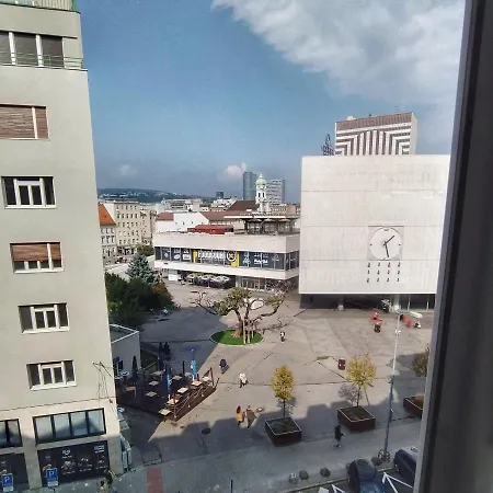 City Center With Self-check-in Apartmán *